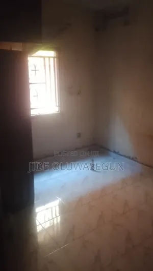 1bdrm Shared Apartment in Ejigbo / Ejigbo for rent