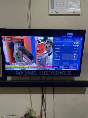 Hisense 32 in Non Smart TV Abuja NEGOTIABLE