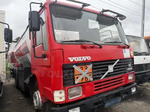 Foreign Used Volvo FL7 Gasoline Tanker 10 Tyres.