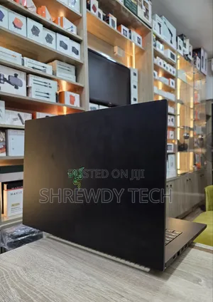 Laptop Razer Blade 64GB Intel Core Ultra 9 SSD 3T
