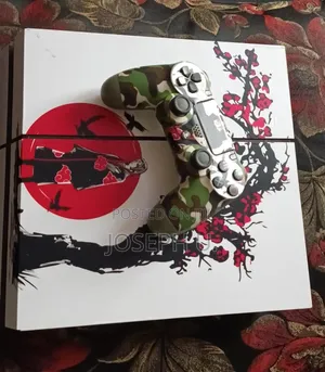 PS4 Console