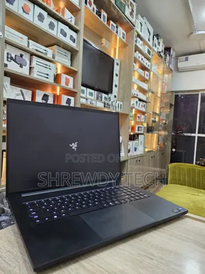 Laptop Razer Blade 64GB Intel Core Ultra 9 SSD 3T