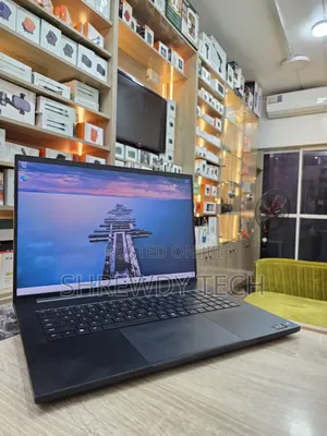 Laptop Razer Blade 64GB Intel Core Ultra 9 SSD 3T