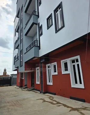 3bdrm Block of Flats in Inside Estate for sale