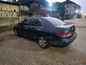 Honda Accord 2004 Gray