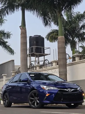 Toyota Camry 2016 Blue