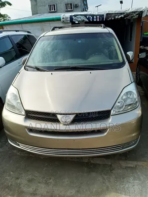 Toyota Sienna 2005 Gold