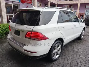 Mercedes-Benz GLE-Class GLE 350d 4MATIC 2016 White