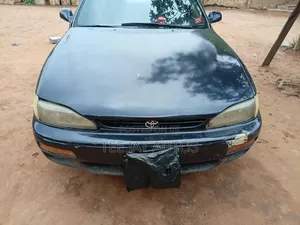 Toyota Camry 2000 Green