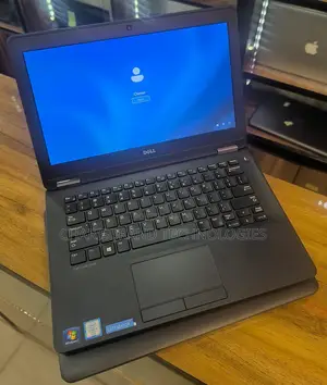 Laptop Dell Latitude E7270 8GB Intel Core i5 SSD 256GB