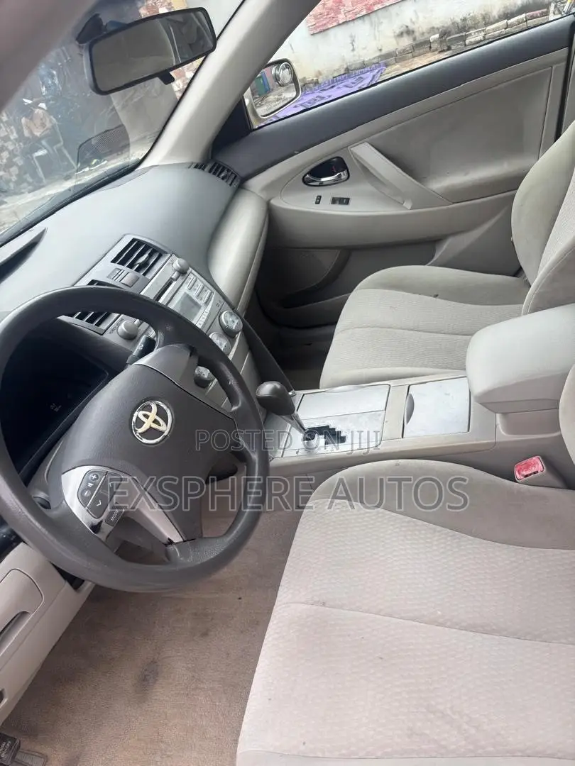 Toyota Camry 2010 Gold