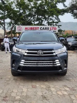 Toyota Highlander XLE 4x2 V6 (3.5L 6cyl 8A) 2017 Blue