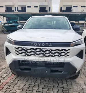 New Toyota Hilux 2026 White