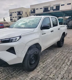 New Toyota Hilux 2026 White