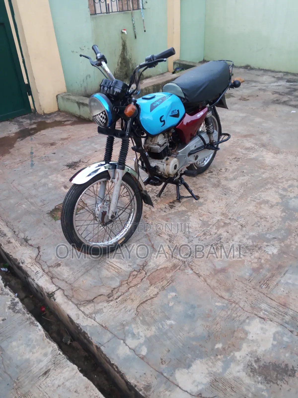 Bajaj Boxer 100 2023 Red