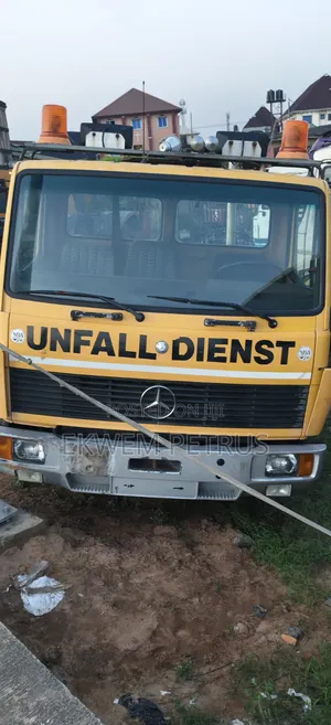 European Used Wrecker Mercedes Benz 815 Mini Truck