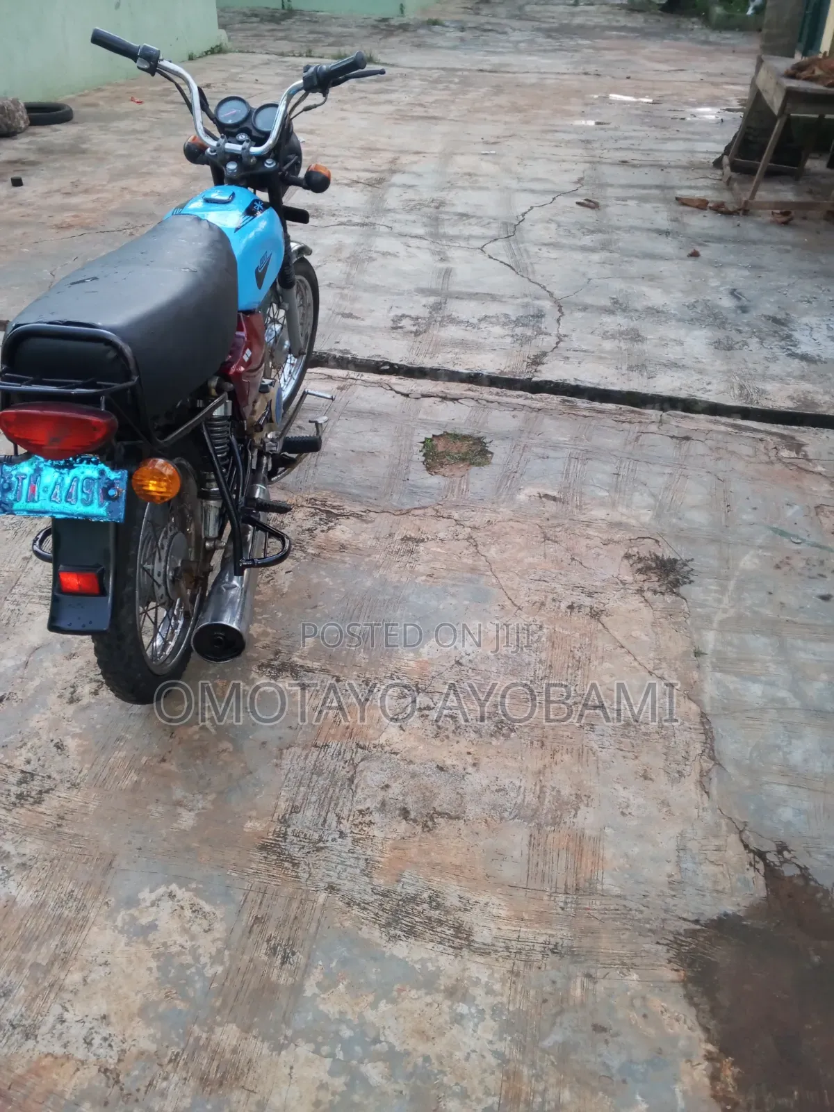 Bajaj Boxer 100 2023 Red