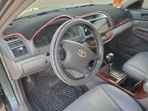 Toyota Camry XLE 4dr Sedan (2.4L 4cyl 4A) 2004 Blue