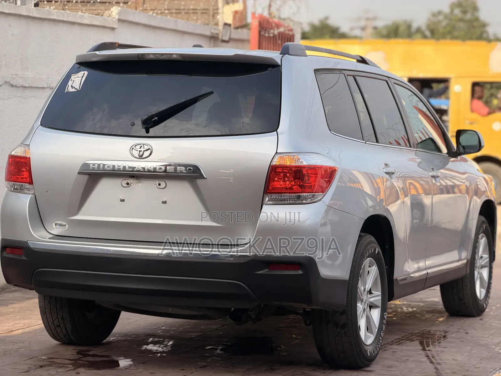 Toyota Highlander SE 2012 Silver