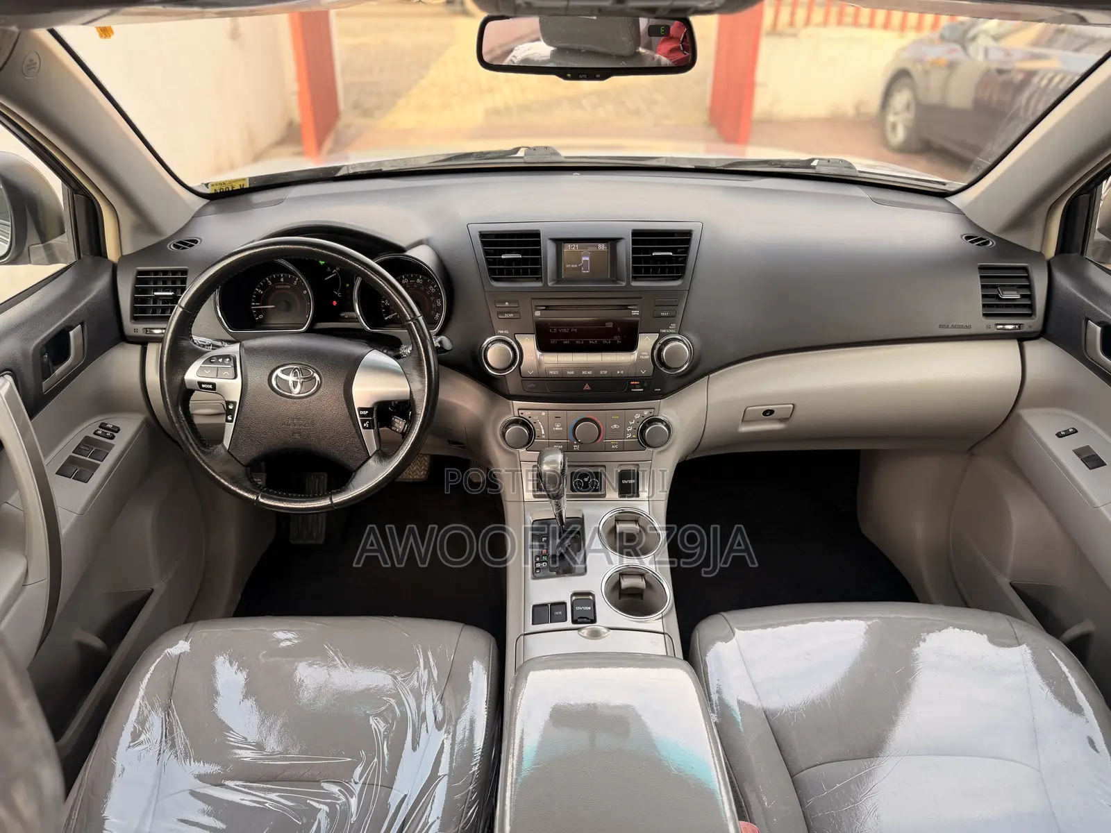 Toyota Highlander SE 2012 Silver
