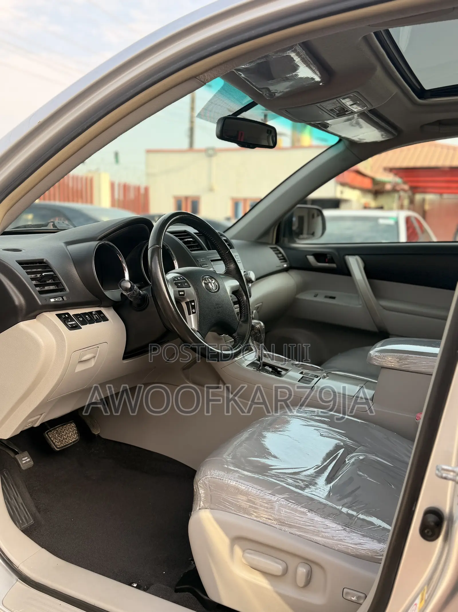 Toyota Highlander SE 2012 Silver
