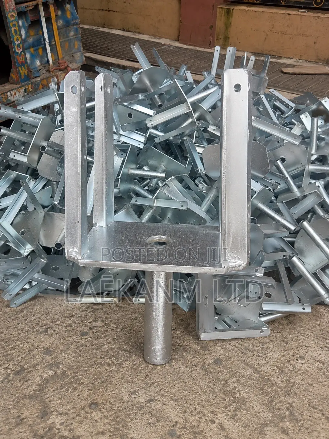 Galvanized U-Head (Fork Head)