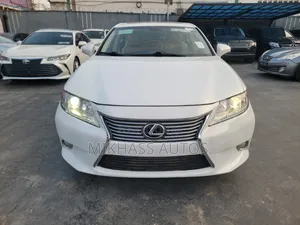 Lexus ES 350 FWD 2014 White