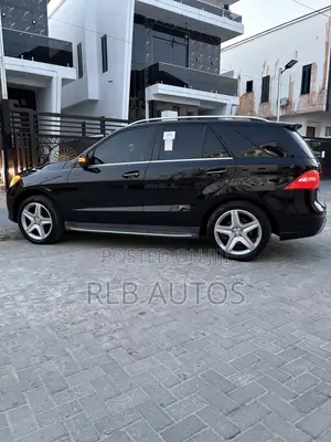 Mercedes-Benz M Class ML 550 4Matic 2013 Black