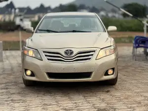 Toyota Camry LE 4dr Sedan (2.4L 4cyl 5A) 2008 Gold