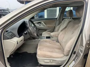 Toyota Camry LE 4dr Sedan (2.4L 4cyl 5A) 2008 Gold
