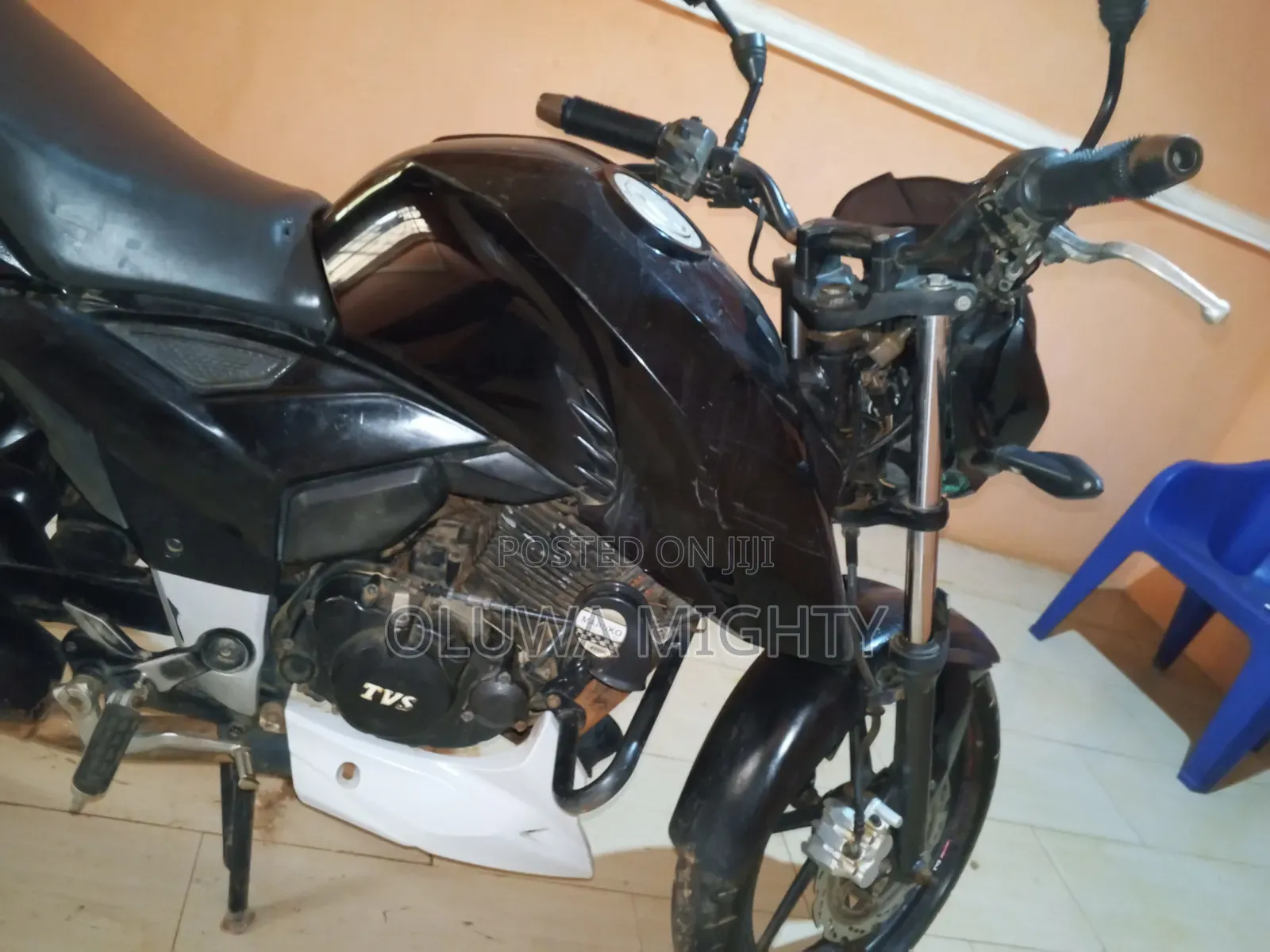 TVS Apache 160 4V 2019 Black