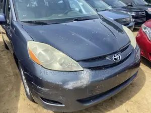 Toyota Sienna LE AWD 2006 Blue