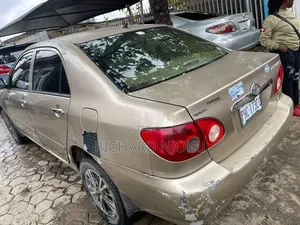 Toyota Corolla CE 2006 Gold