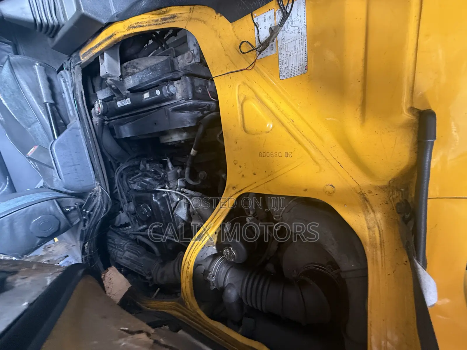 Mitsubishi L300 2006 Yellow