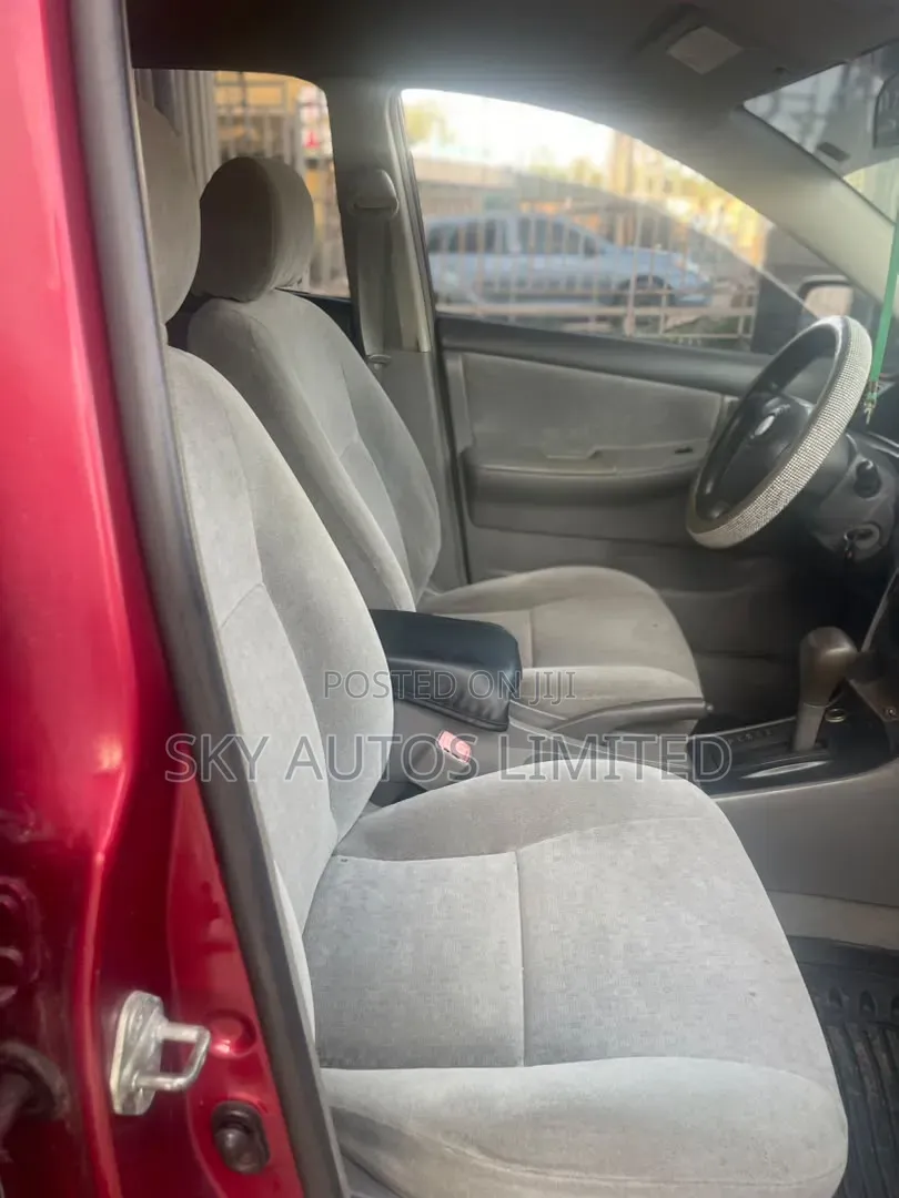 Toyota Corolla LE 2004 Red