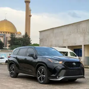 Toyota Highlander XSE 2022 Black