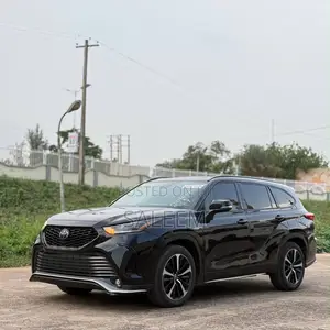 Toyota Highlander XSE 2022 Black