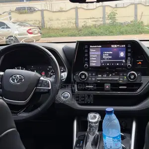 Toyota Highlander XSE 2022 Black