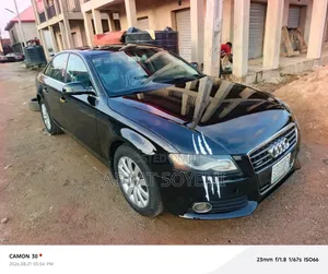 Audi A4 2.0T Premium 2010 Black