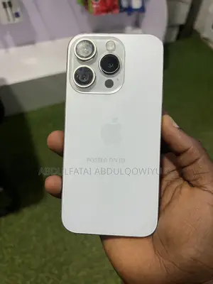 Apple iPhone 15 Pro 128 GB Silver