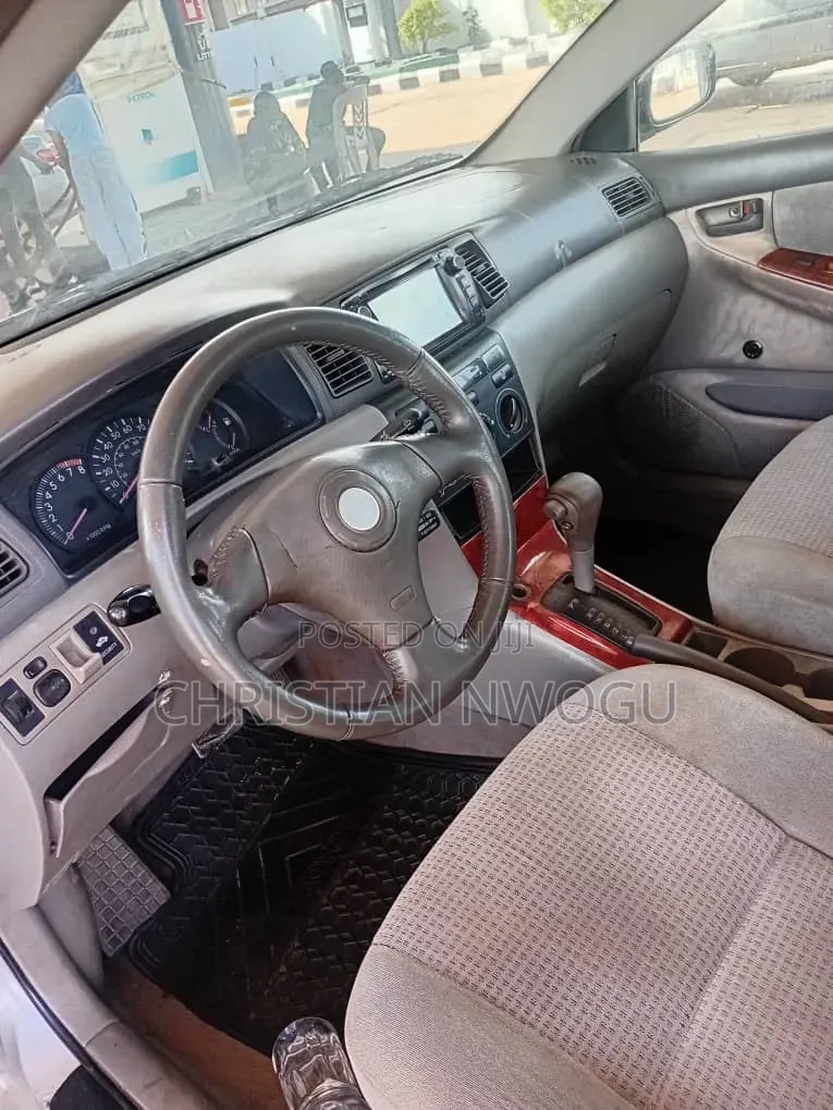 Toyota Corolla 2005 Silver