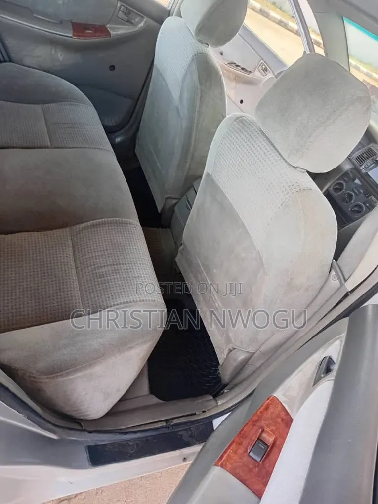 Toyota Corolla 2005 Silver