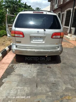 Toyota Sienna XLE 2002 Silver