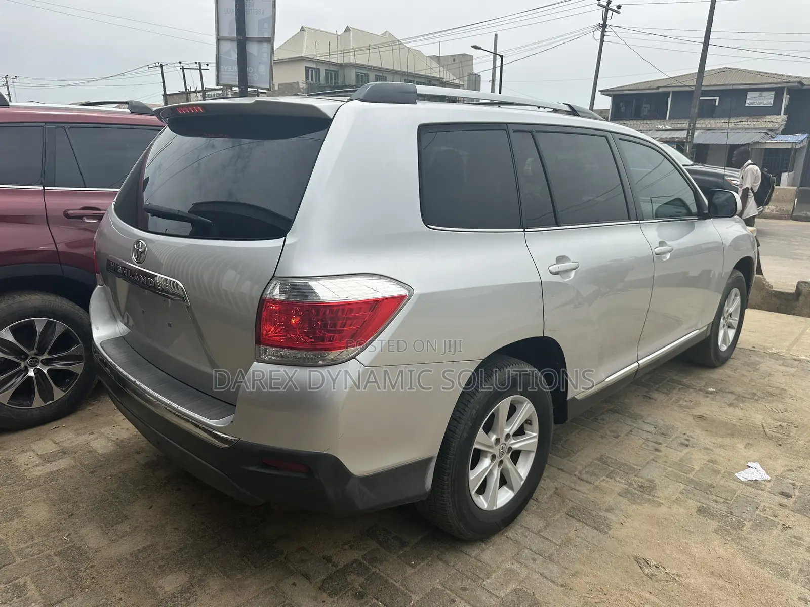 Toyota Highlander SE 2011 Silver