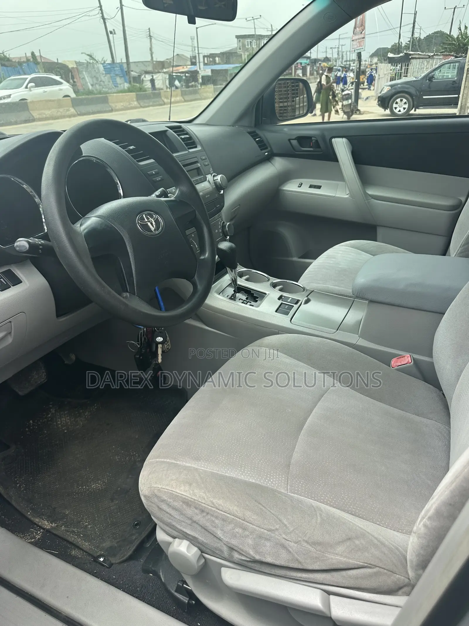 Toyota Highlander SE 2011 Silver