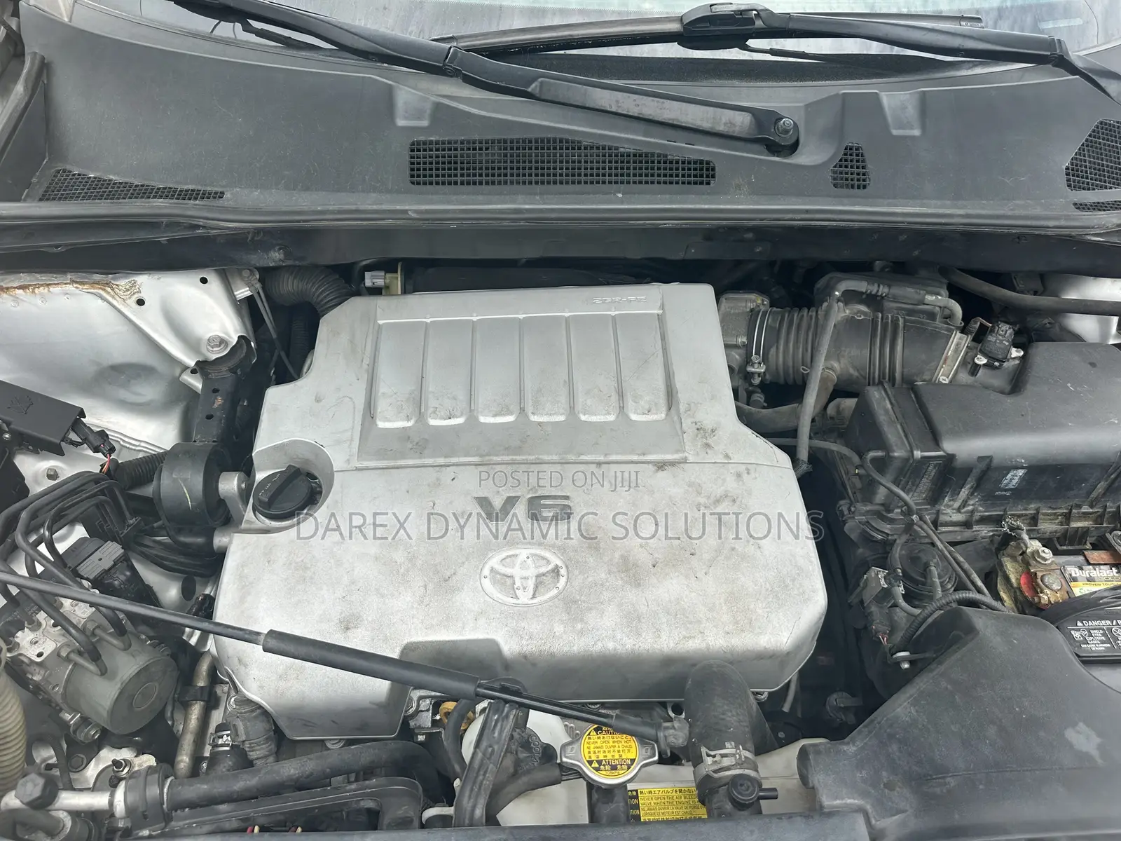 Toyota Highlander SE 2011 Silver