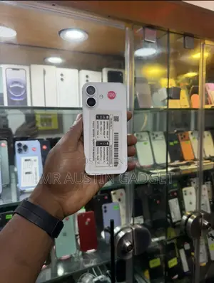 Apple iPhone 16 128 GB White