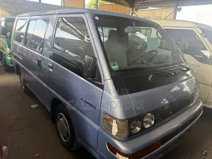 Mitsubishi L300 2009 Blue