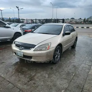 Honda Accord 2005 Gold