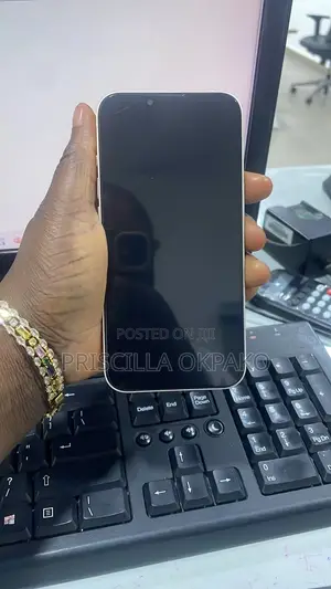 Apple iPhone 13 256 GB White